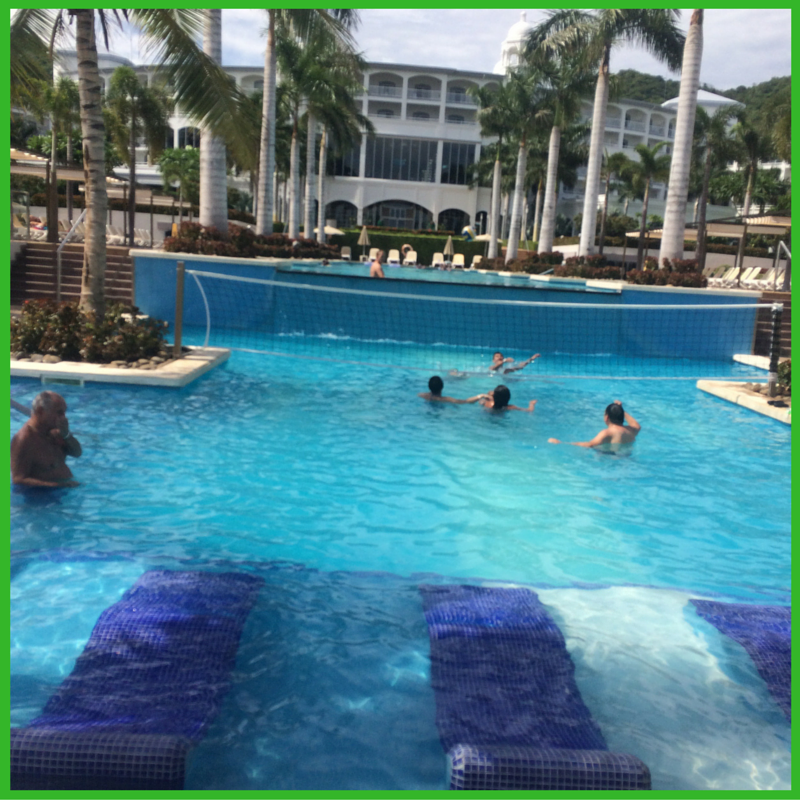 Pool at the RIU Palace Guanacaste - Brentwood Travel